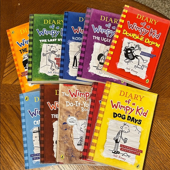 Diary Of A Wimpy Kid Other - Diary of a Wimpy Kid: Dog Days Book